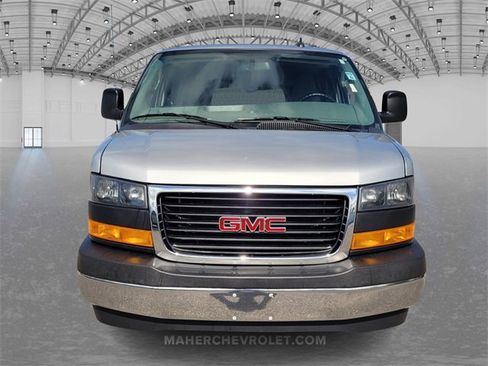 Used 2022 GMC Savana 3500 LS w/ Chrome Appearance Package image 2