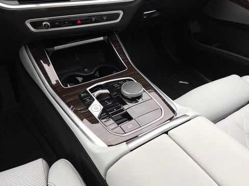Used 2026 BMW X5 xDrive40i w/ Premium Package AWD/4WD image 23