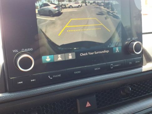 Used 2025 Honda CR-V EX image 17