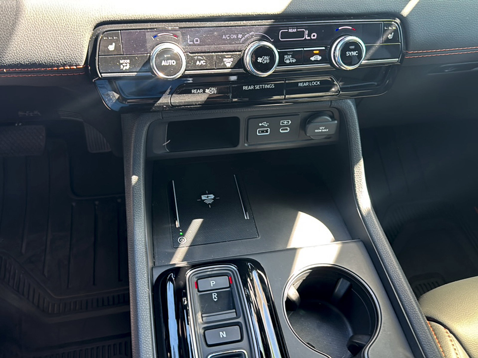 Used 2025 Honda Pilot TrailSport image 19