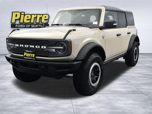 New 2025 Ford Bronco Badlands image 1
