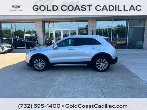 Used 2019 Cadillac XT4 Premium Luxury FWD image 2