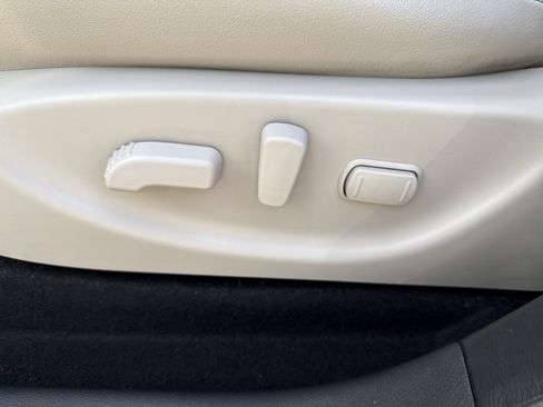 Used 2018 Nissan Leaf SL w/ SL Technology Package image 14