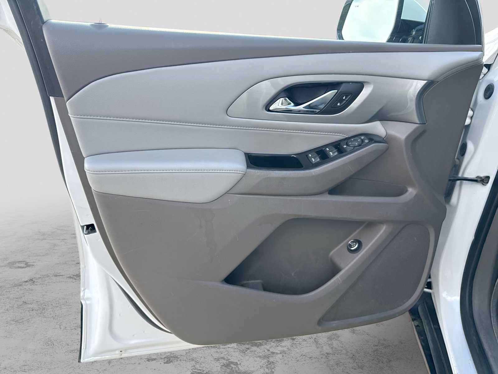 Used 2019 Chevrolet Traverse LT w/ LPO, Floor Liner Package AWD/4WD image 31