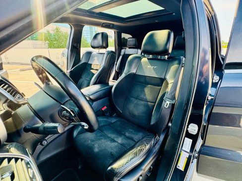 Used 2014 Jeep Grand Cherokee SRT AWD/4WD image 32