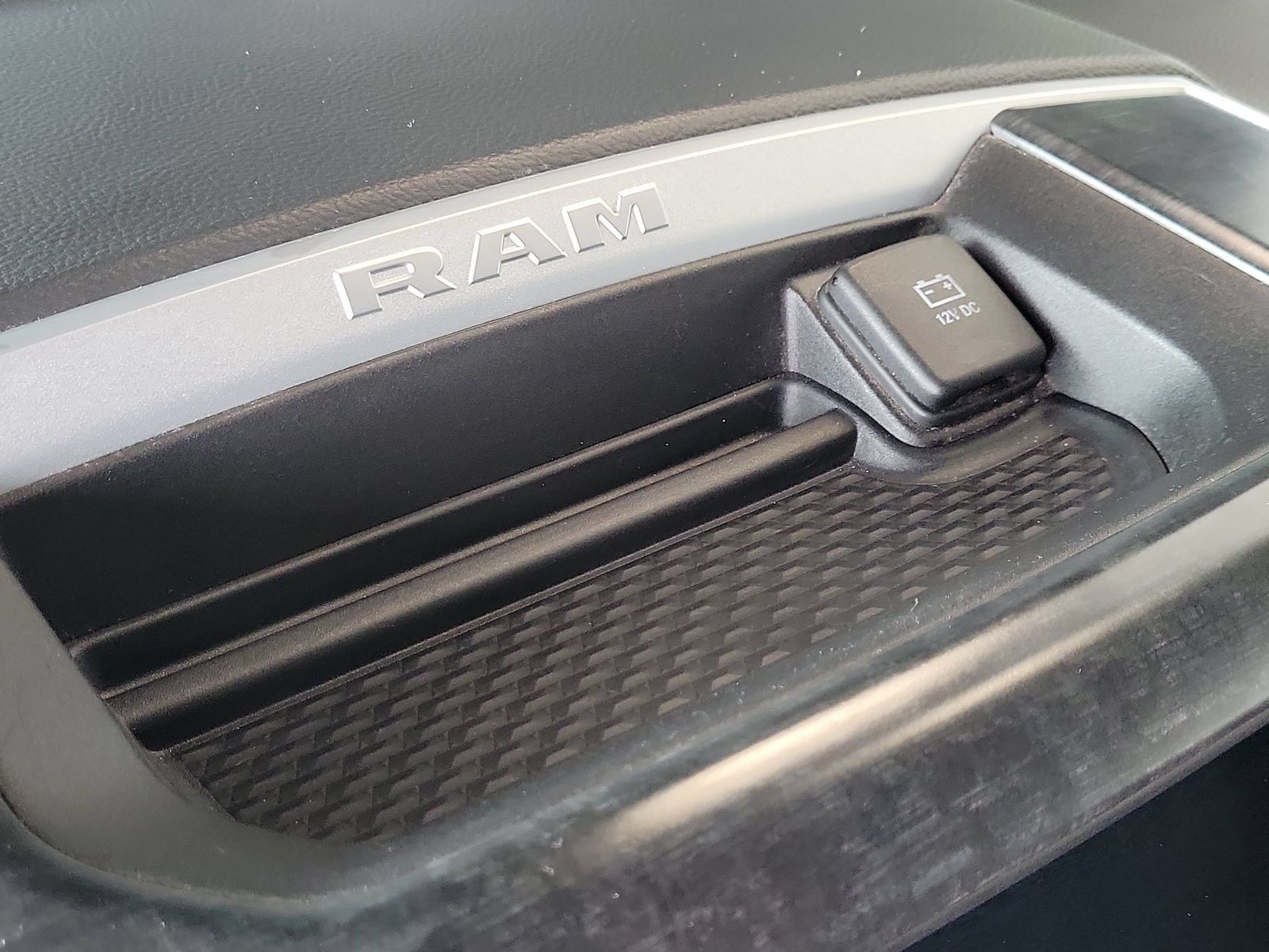 Used 2020 RAM 1500 Big Horn AWD/4WD image 24