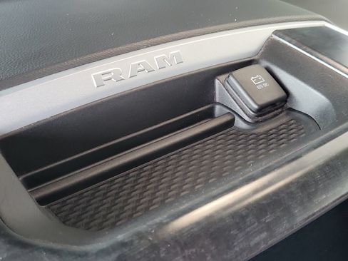 Used 2020 RAM 1500 Big Horn AWD/4WD image 24