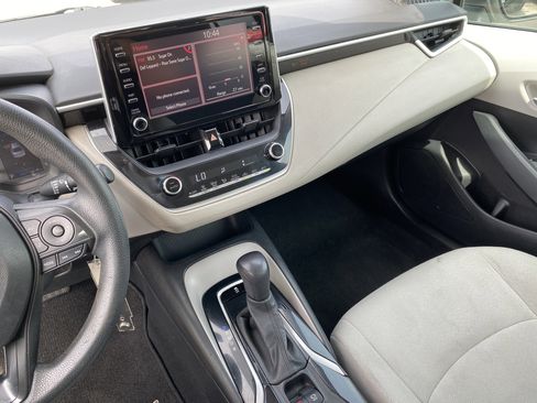 Used 2020 Toyota Corolla LE w/ Carpet Mat Package (TMS) image 14