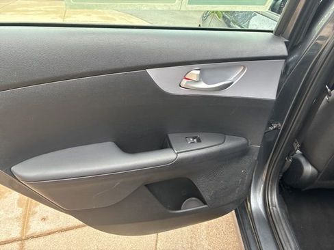 Used 2024 Kia Forte LXS FWD image 32
