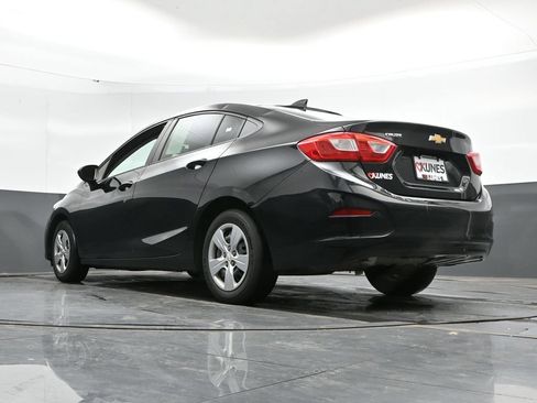 Used 2017 Chevrolet Cruze LS FWD image 45