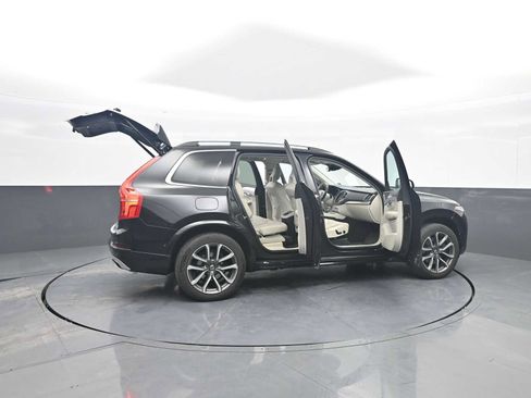Used 2018 Volvo XC90 T6 Momentum w/ Convenience Package image 60