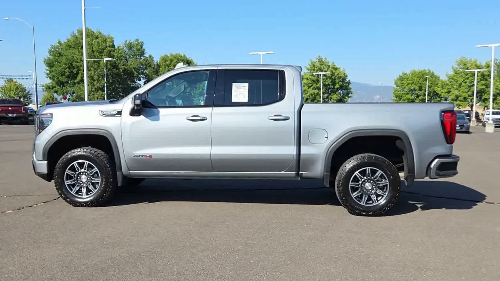 Used 2025 GMC Sierra 1500 AT4 AWD/4WD image 5