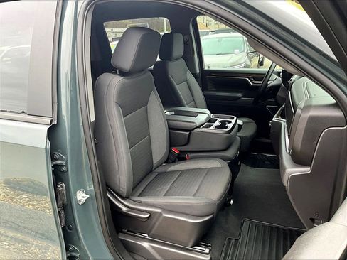 Used 2025 Chevrolet Silverado 1500 LT AWD/4WD image 11
