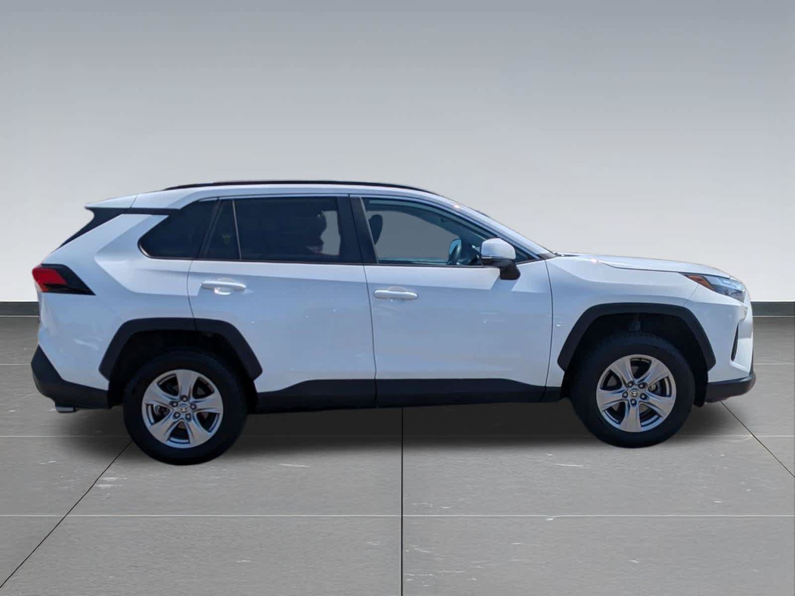 Used 2023 Toyota RAV4 XLE AWD/4WD image 6