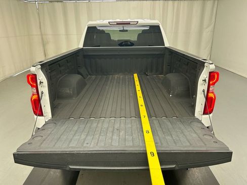 Used 2020 Chevrolet Silverado 1500 Custom w/ Custom Value Package image 21