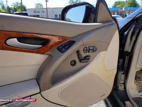 Used 2009 Mercedes-Benz SL 550 w/ Premium I Pkg image 3