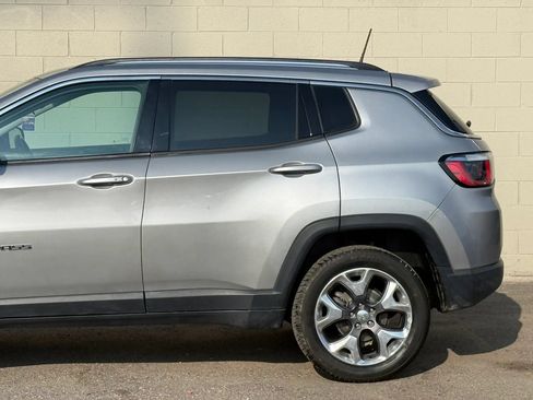 Used 2019 Jeep Compass Limited AWD/4WD image 4