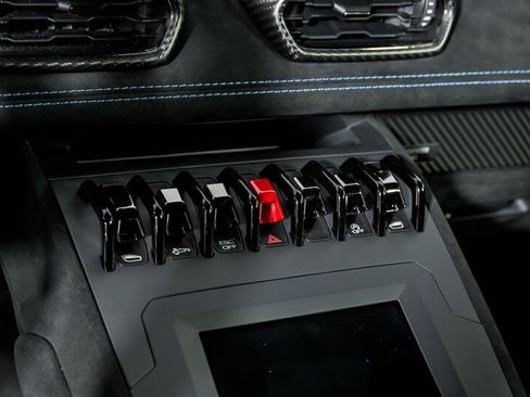 Used 2022 Lamborghini Huracan STO RWD image 30