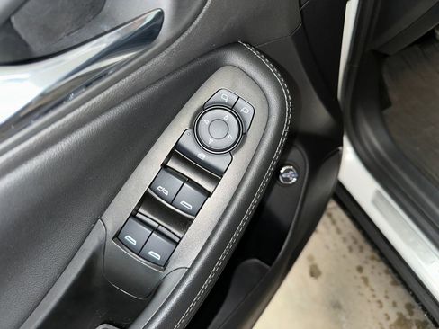 Certified 2022 Buick Encore GX Select image 8