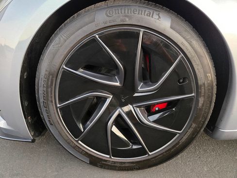 Used 2026 Tesla Model S Plaid AWD/4WD image 18
