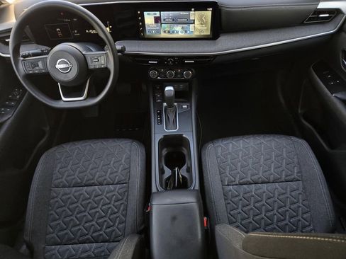 Certified 2025 Nissan Kicks SV image 14