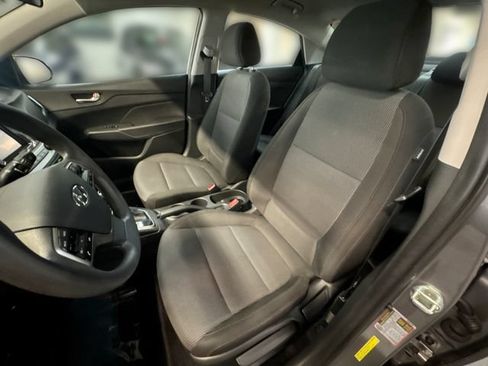 Used 2022 Hyundai Accent SE FWD image 14