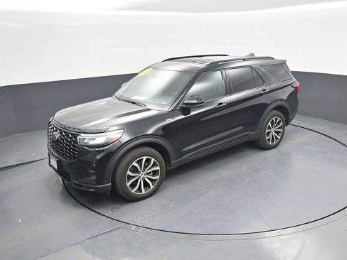 Used 2025 Ford Explorer ST-Line AWD/4WD image 89