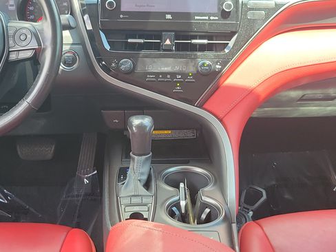 Used 2021 Toyota Camry XSE FWD image 19