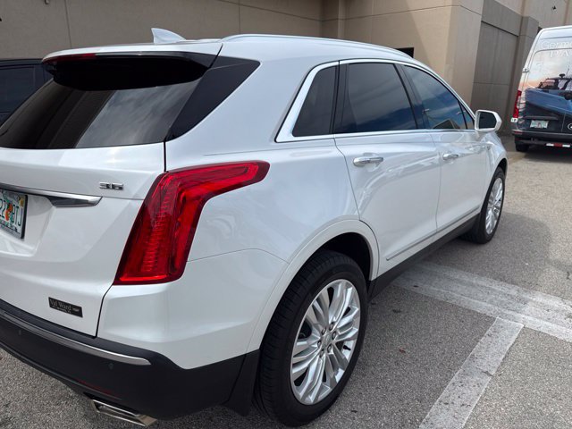 Used 2019 Cadillac XT5 Premium Luxury FWD image 3
