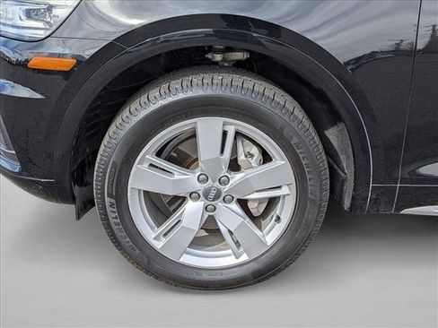 Used 2019 Audi Q5 2.0T Premium w/ Convenience Package image 9