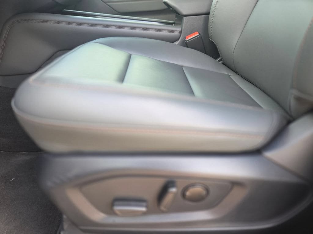 New 2026 Ford Explorer Active w/ Active Comfort Package RWD image 31