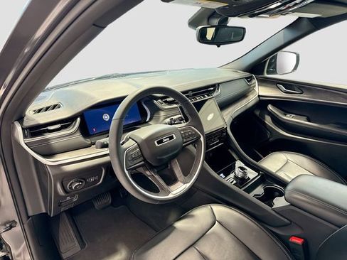 Used 2024 Jeep Grand Cherokee Limited w/ Trailer Tow Package image 10