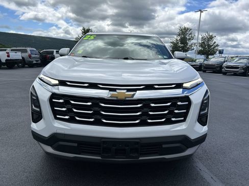 Used 2025 Chevrolet Equinox LT AWD/4WD image 12