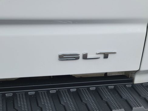 Used 2022 GMC Sierra 1500 SLT w/ SLT Premium Package image 14