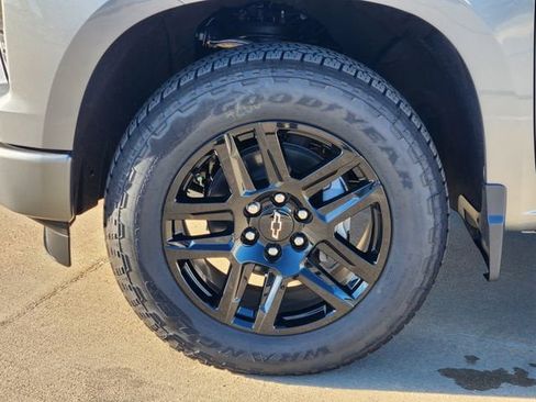 New 2026 Chevrolet Silverado 1500 Custom w/ Turbomax Blackout Package AWD/4WD image 10