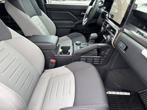 Used 2026 Toyota Tacoma TRD Sport image 14