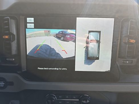 Used 2023 Ford Bronco Badlands image 22