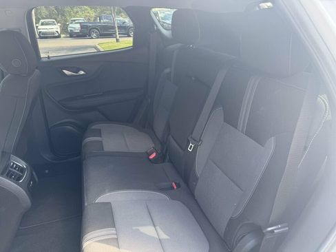 Used 2025 Chevrolet Blazer LT FWD image 7