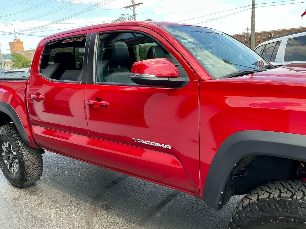 Used 2021 Toyota Tacoma TRD Off-Road w/ TRD Premium Off Road Package AWD/4WD image 29