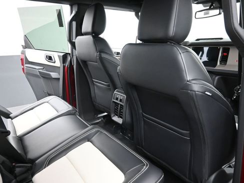 New 2026 Ford Bronco Outer Banks AWD/4WD image 10