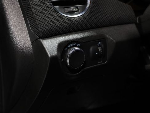 Used 2014 Chevrolet Cruze LT w/ Technology Package FWD image 21