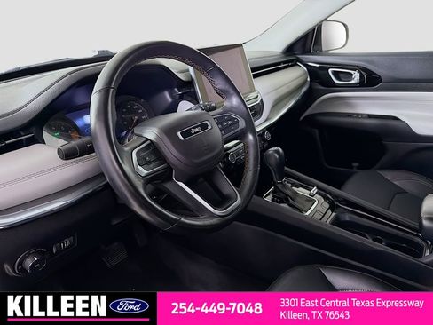 Used 2022 Jeep Compass Limited AWD/4WD image 10