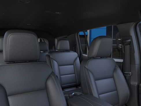 New 2025 Chevrolet Traverse LT image 24