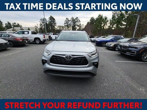 Used 2023 Toyota Highlander Platinum image 3