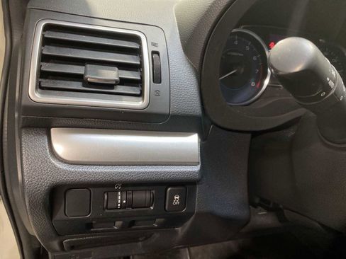 Used 2015 Subaru Crosstrek 2.0i Limited image 24