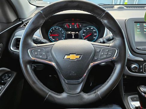 Used 2018 Chevrolet Equinox LT image 32