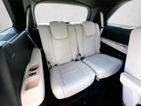New 2026 Mercedes-Benz GLS 580 4MATIC image 30