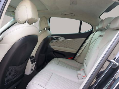 Used 2021 Genesis G70 2.0T w/ Prestige Package image 28