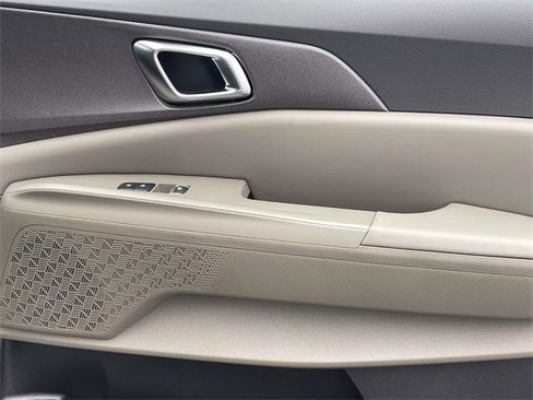 New 2026 Kia Carnival EX image 12