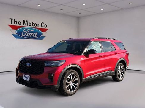 Certified 2025 Ford Explorer ST-Line AWD/4WD image 1